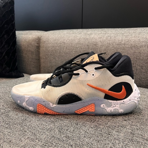 PG 6’s, size 12.5, basketball shoes - Picture 2 of 7